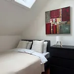Heimby Homes - Four Bedroom Family Penthouse Leilighet *