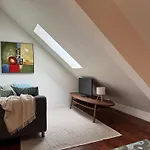 Heimby Homes - Four Bedroom Family Penthouse Leilighet *