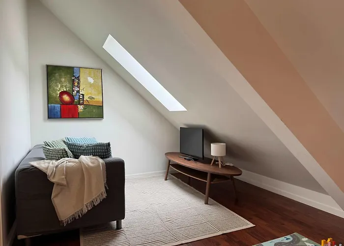 Heimby Homes - Four Bedroom Family Penthouse 아파트 *